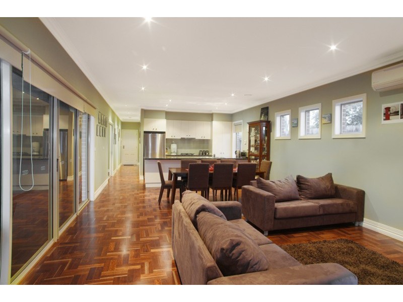 1/38 Vines Road, Hamlyn Heights VIC 3215