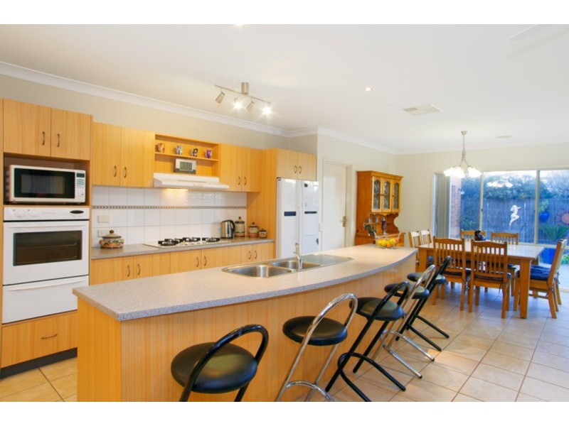 20 Pinto Way, Highton VIC 3216
