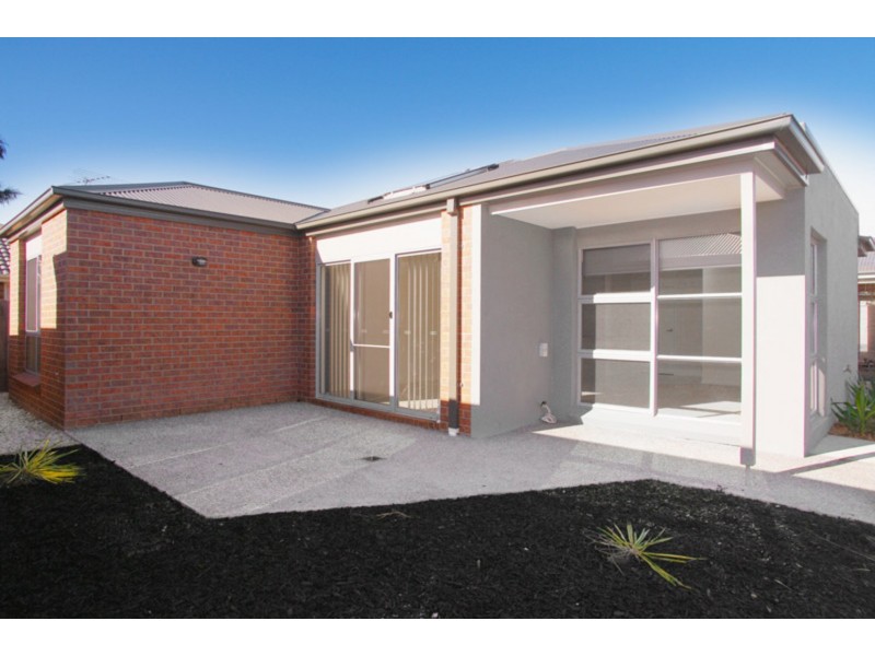 2/6 Koala Court, Whittington VIC 3219