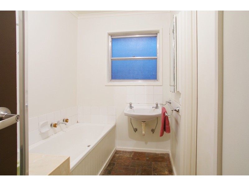 3 Sputnik Court, Whittington VIC 3219