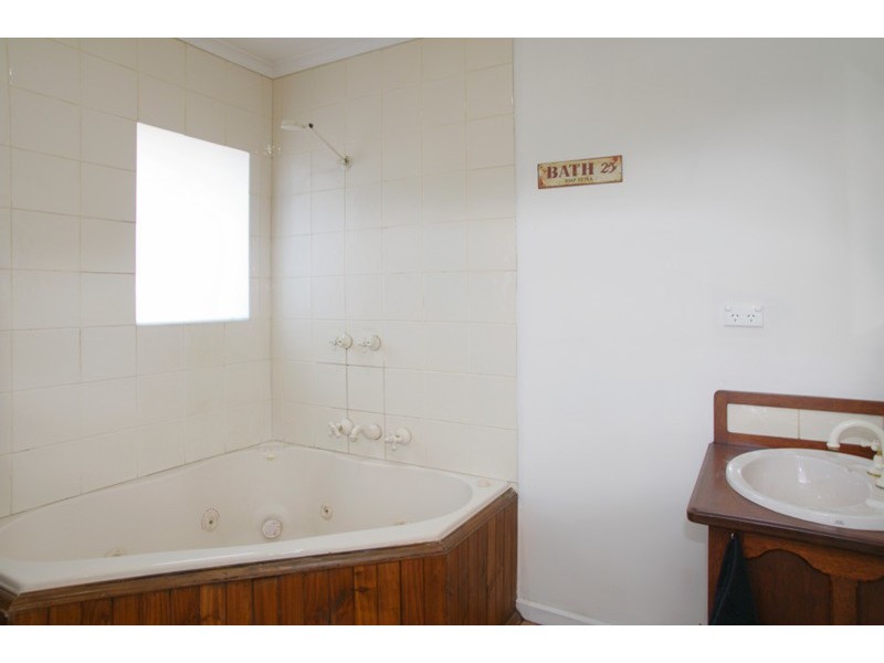 31 Wilkins Close, Corio VIC 3214