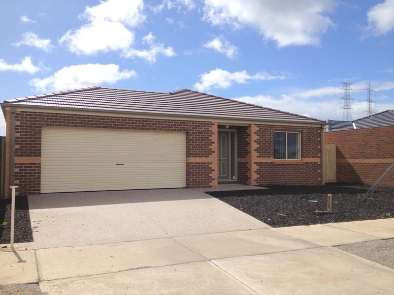 4 Phalaris Park  Drive, Lovely Banks VIC 3221