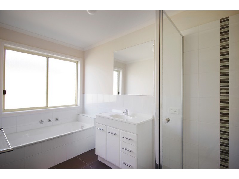 4 Phalaris Park  Drive, Lovely Banks VIC 3221