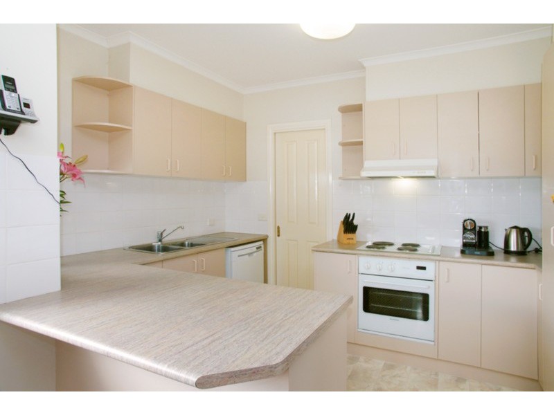 2/11 George Street, Belmont VIC 3216