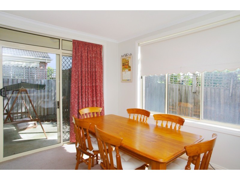 2/11 George Street, Belmont VIC 3216