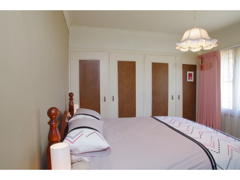 13 Itkeston Street, Herne Hill VIC 3218