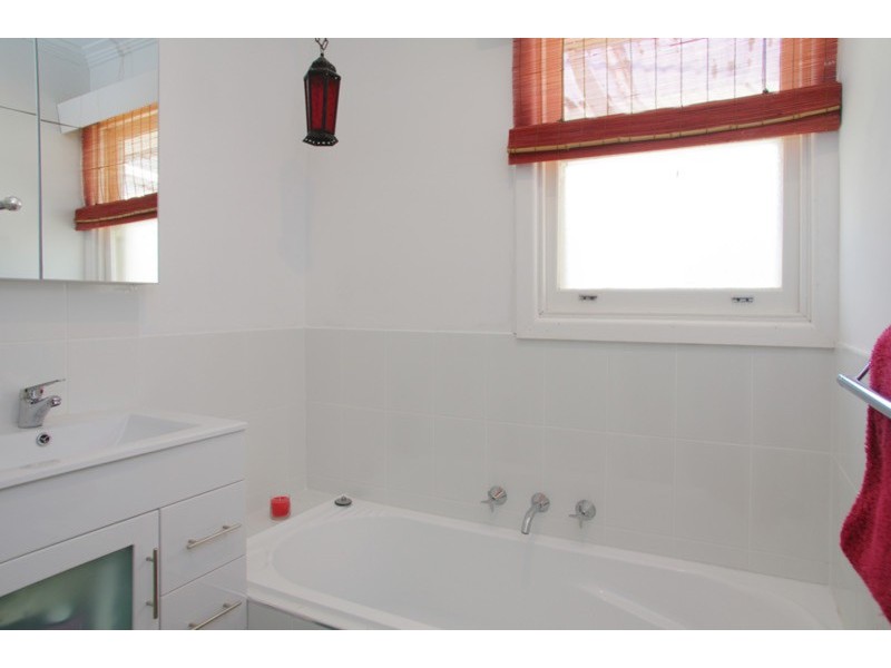 13 Itkeston Street, Herne Hill VIC 3218