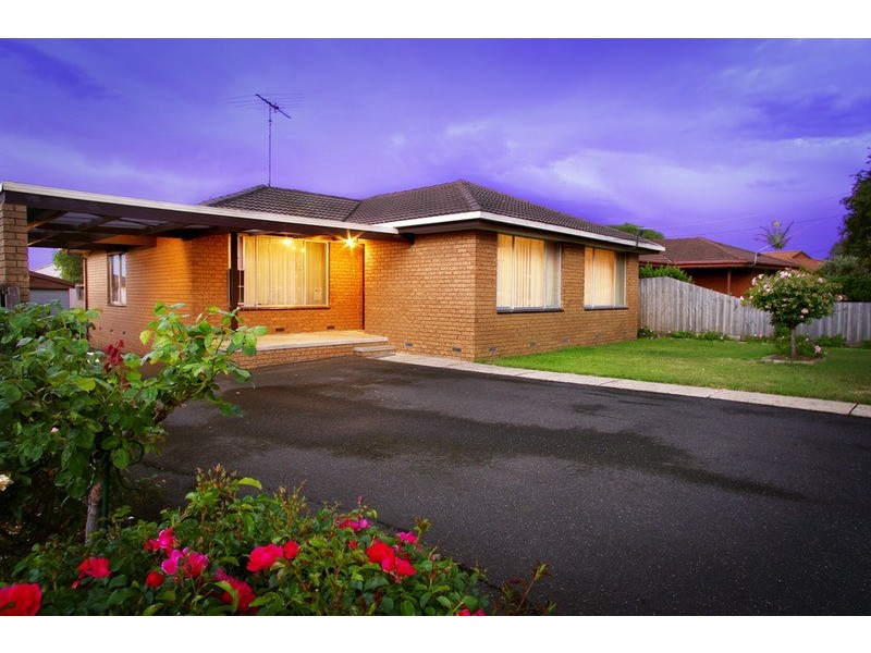 16 Mandama Avenue, Grovedale VIC 3216