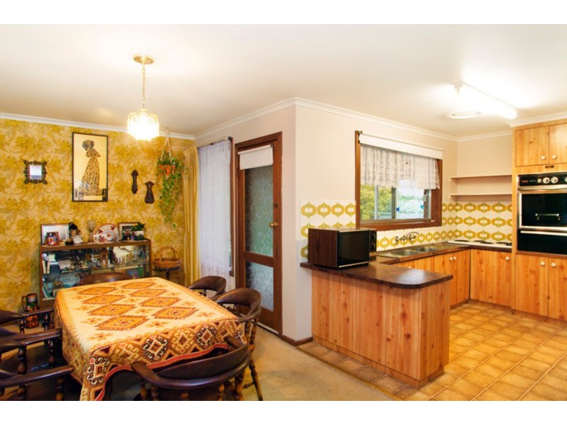 16 Mandama Avenue, Grovedale VIC 3216