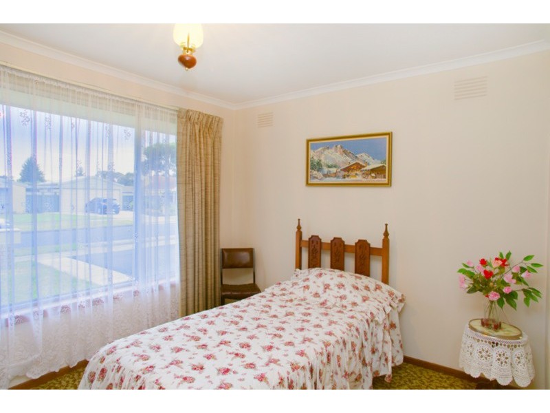 16 Mandama Avenue, Grovedale VIC 3216