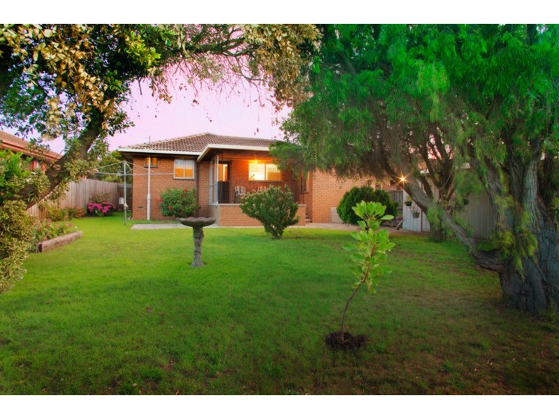 16 Mandama Avenue, Grovedale VIC 3216