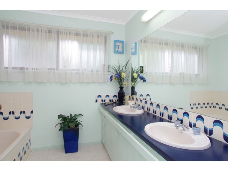 11 Carmichael Court, Leopold VIC 3224