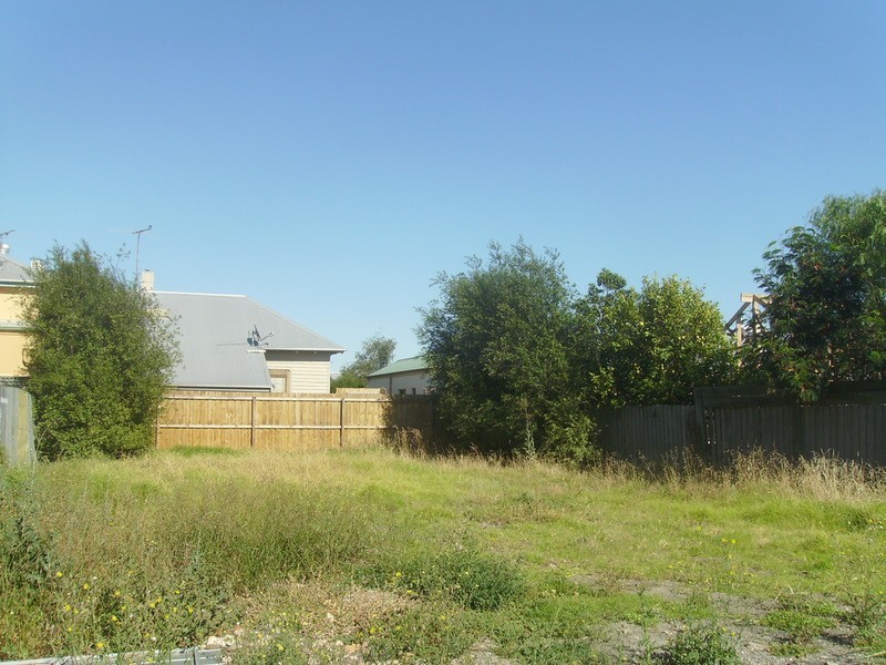 4 Viking Place, Newtown VIC 3220