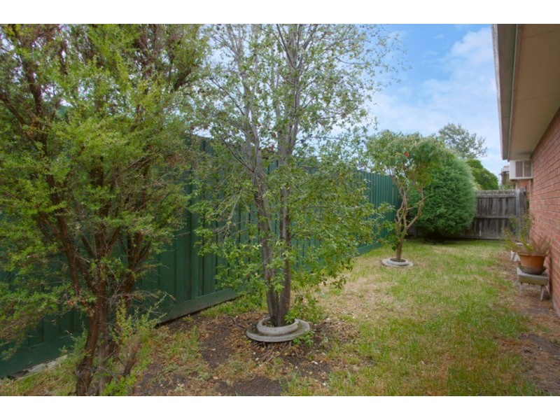 2/8-10 Holdsworth Court, Norlane VIC 3214