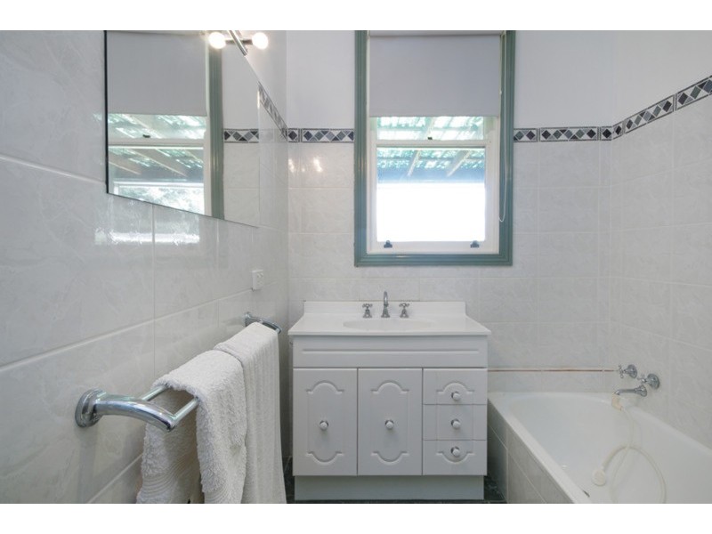 3 Little Avenue, Hamlyn Heights VIC 3215