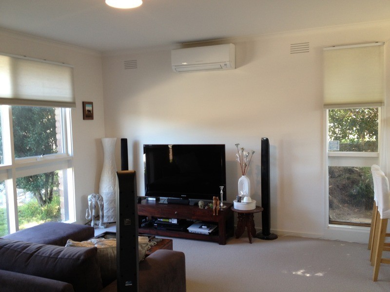 1/1 Holyrood Avenue, Newtown VIC 3220