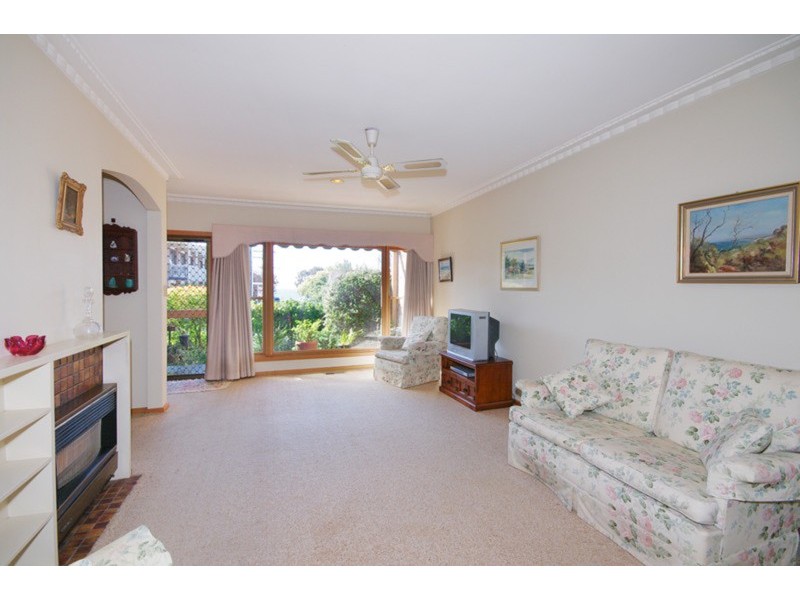 1/6 Stradling Avenue, Drumcondra VIC 3215