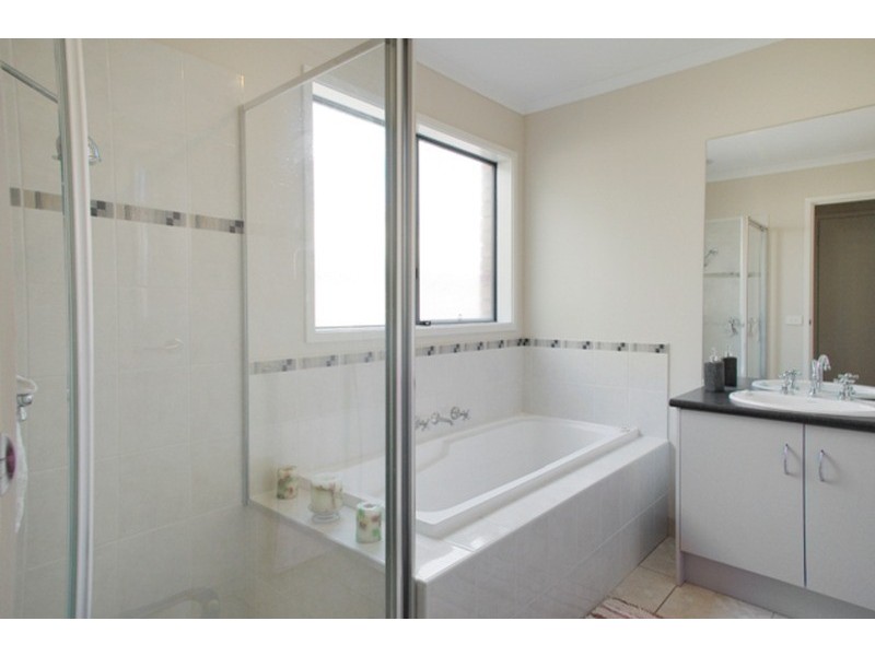 19 Browallia Drive, Corio VIC 3214