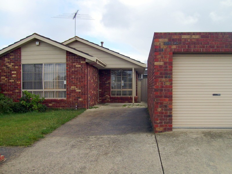 4/1 Apollo Place, Whittington VIC 3219