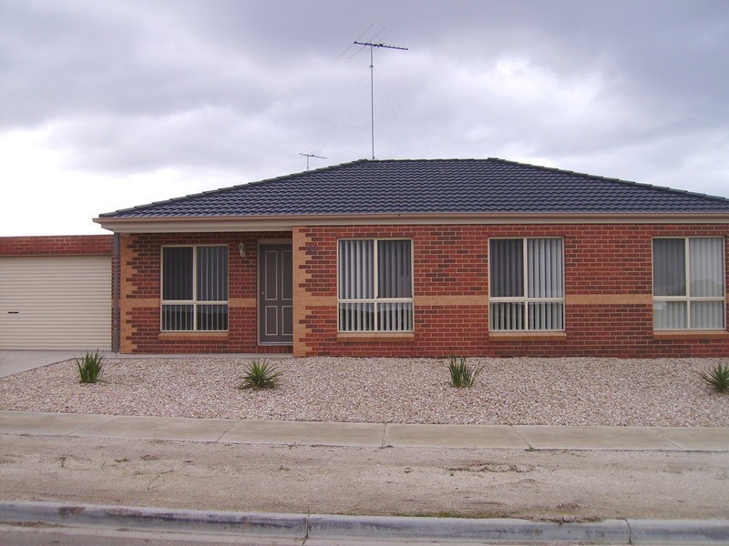 26 Mulholland Crescent, Grovedale VIC 3216