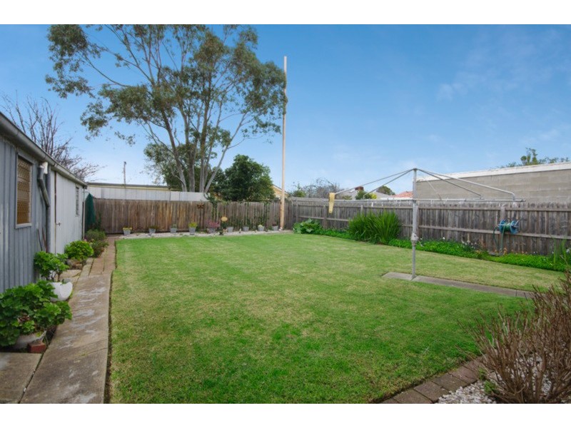 77 Ruhamah Avenue, Bell Post Hill VIC 3215