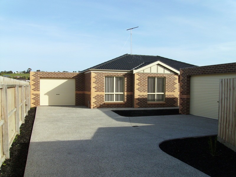 2/79 Matthews Road, Lovely Banks VIC 3221