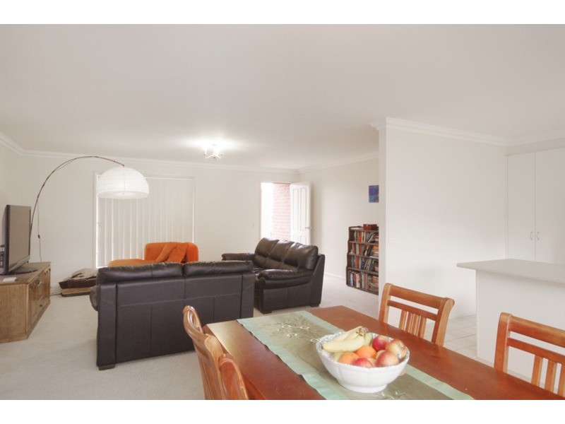 2/41 Daly Boulevard, Highton VIC 3216
