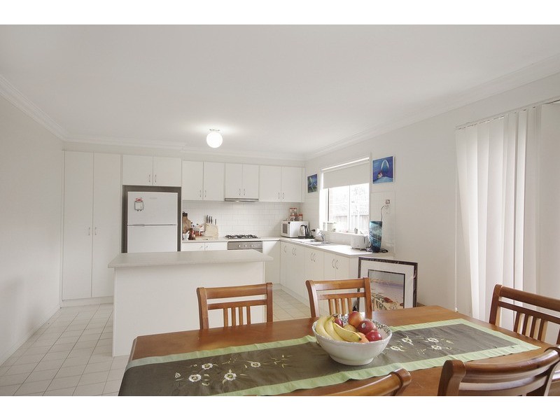 2/41 Daly Boulevard, Highton VIC 3216