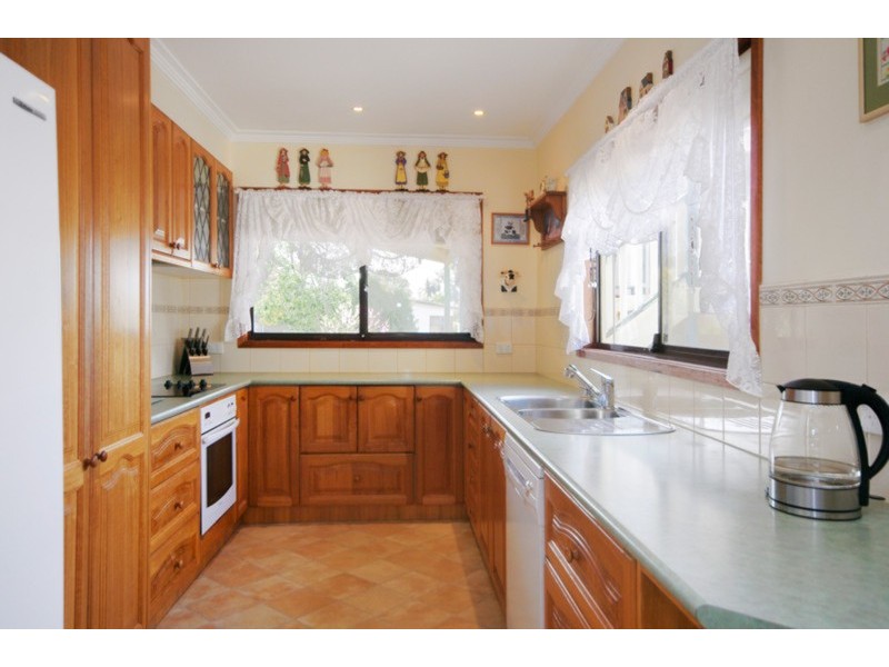 35 Liston  Street, Bell Post Hill VIC 3215