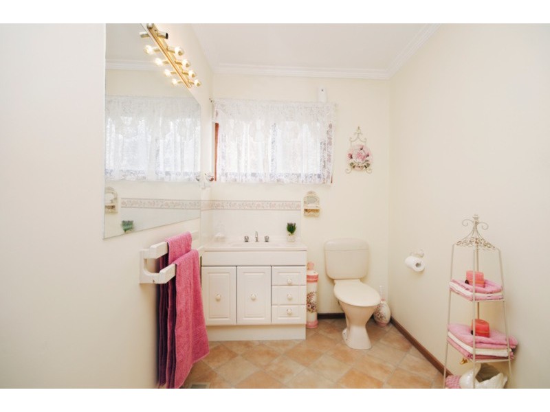 35 Liston  Street, Bell Post Hill VIC 3215