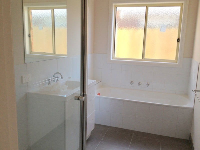 2 Phalaris Park  Drive, Lovely Banks VIC 3221