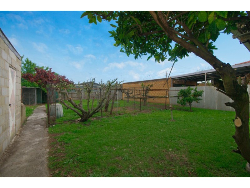 5 Dunloe Avenue, Norlane VIC 3214