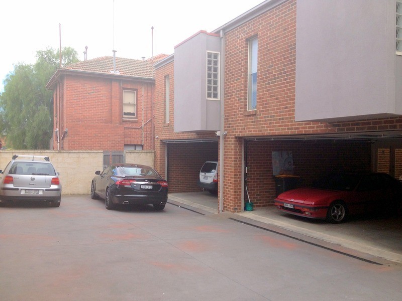 1/242 Ryrie  Street, Geelong VIC 3220