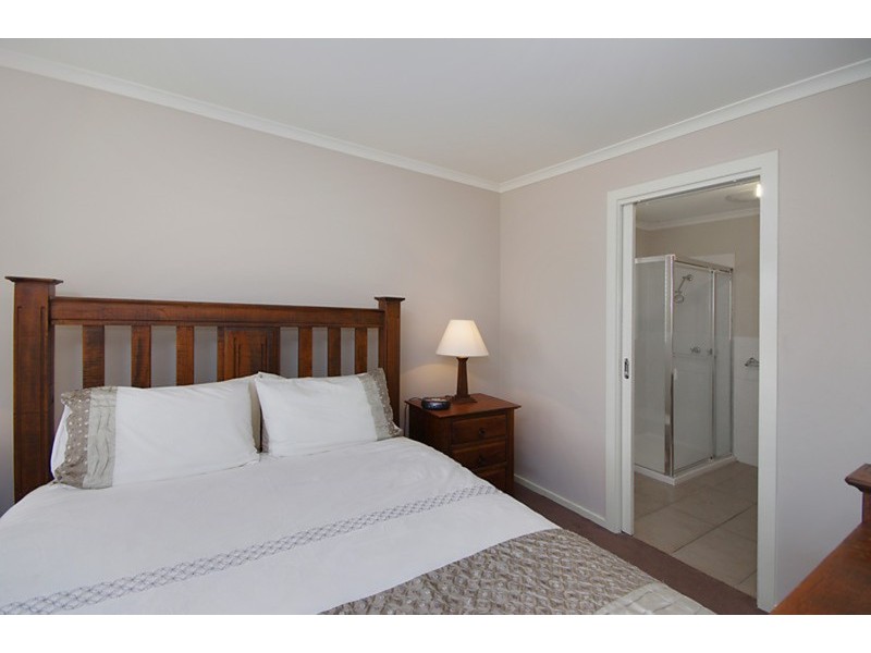 9 Cormican  Place, Lovely Banks VIC 3221