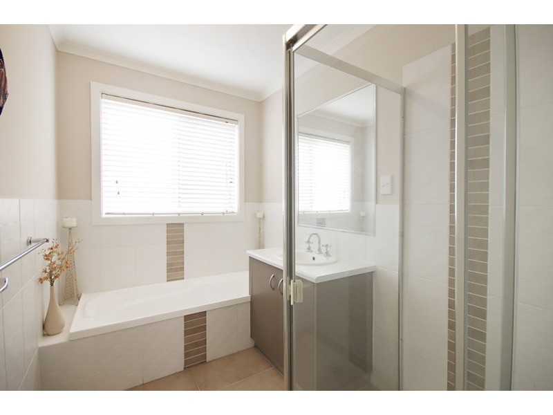 9 Cormican  Place, Lovely Banks VIC 3221