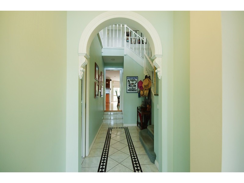 9 Lascelles  Place, Highton VIC 3216