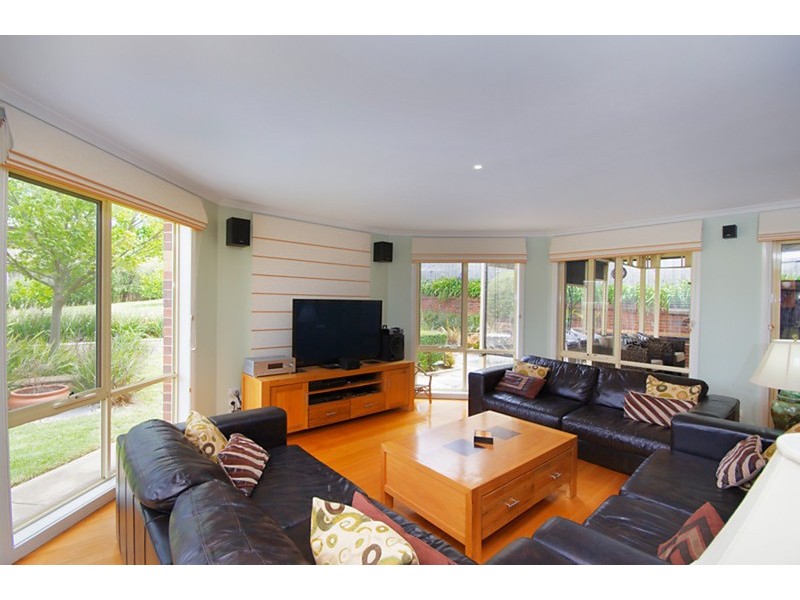 9 Lascelles  Place, Highton VIC 3216