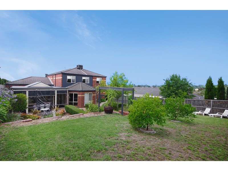 9 Lascelles  Place, Highton VIC 3216