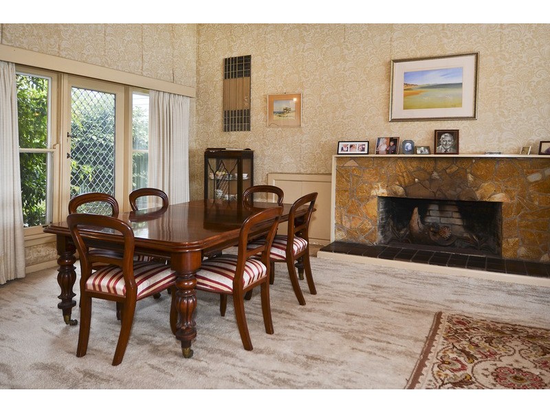 24 Eastern Beach Road, Geelong VIC 3220