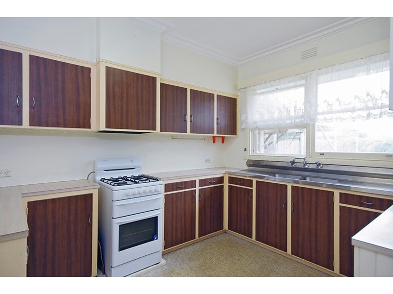13 Glengarwyn Road, Leopold VIC 3224