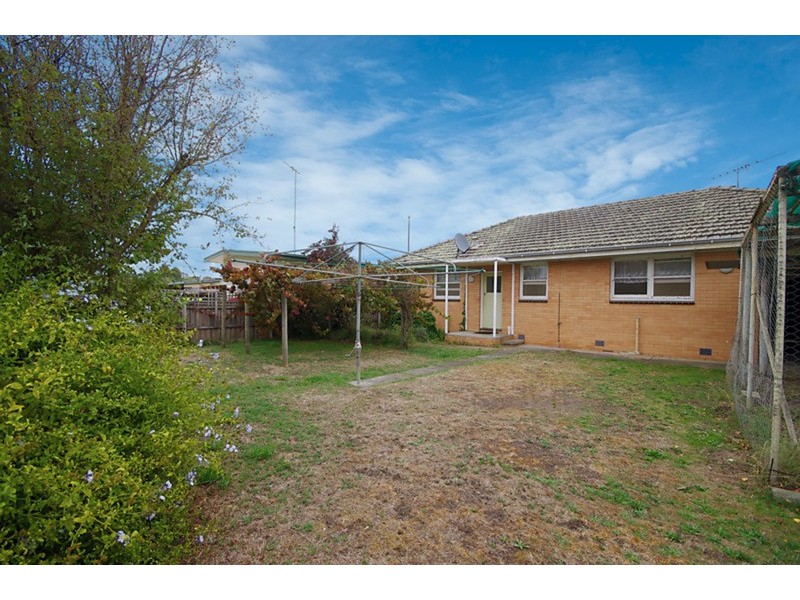 13 Glengarwyn Road, Leopold VIC 3224
