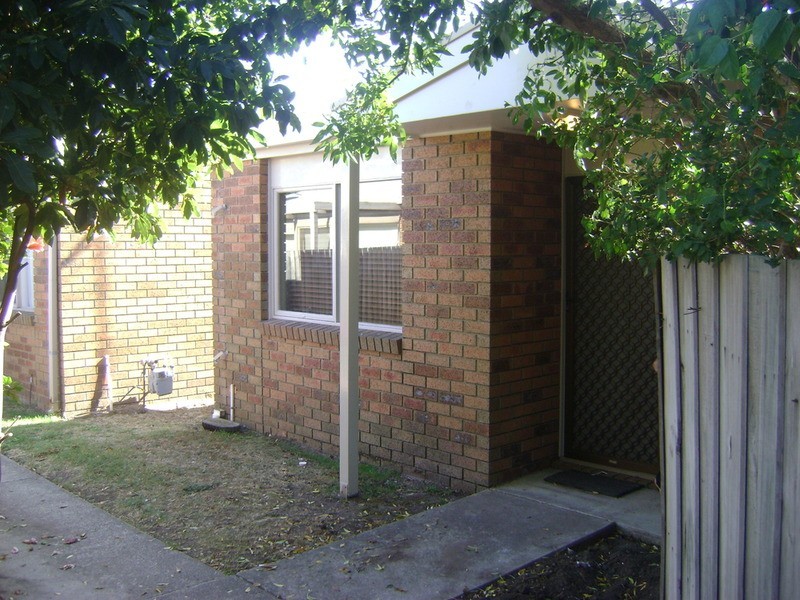 3/45 Ormond  Road, East Geelong VIC 3219