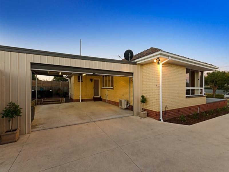 1/64 Sladen Street, Hamlyn Heights VIC 3215