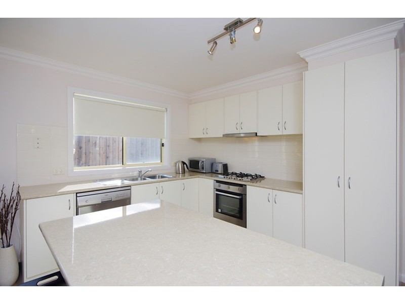 2/22 Tracken Terrace, Grovedale VIC 3216