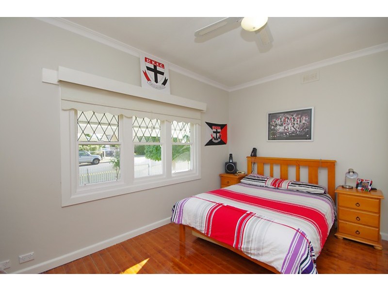 11 Dudley Street, Belmont VIC 3216