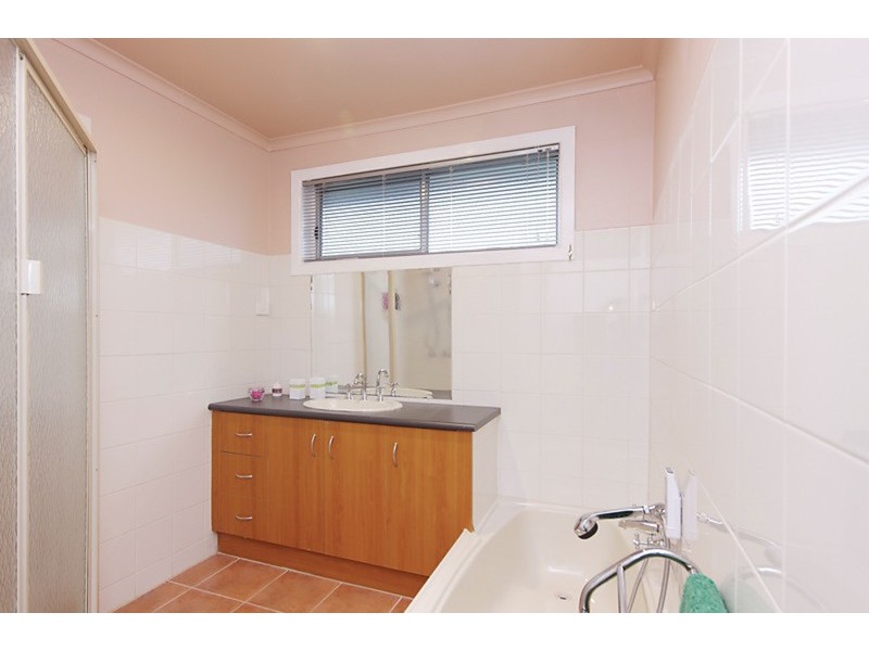 1 Millbank Court, Norlane VIC 3214