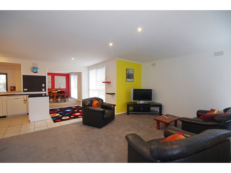 5 Johnston Avenue, Newcomb VIC 3219