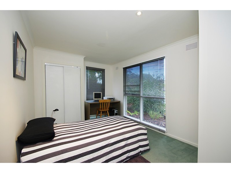 5 Johnston Avenue, Newcomb VIC 3219