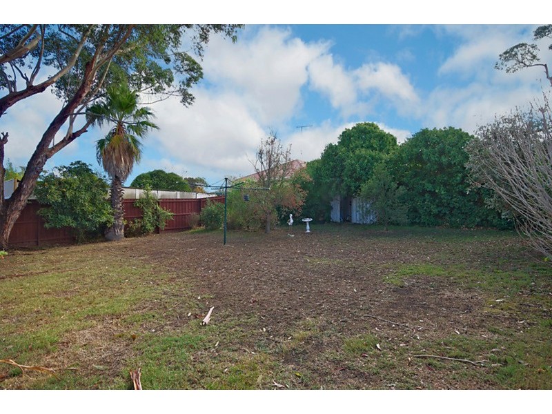 28 Cook Street, Newtown VIC 3220