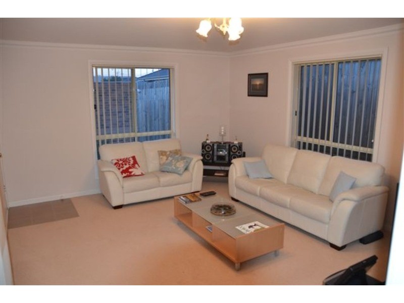 2/58 Warrawee  Road, Leopold VIC 3224